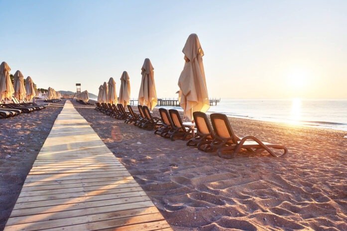 Read more about the article Torrevieja Takes a Step Forward with Smart Beaches
